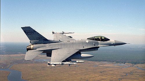 Cena za Finsko v NATO: USA kývly na modernizaci tureckých F-16